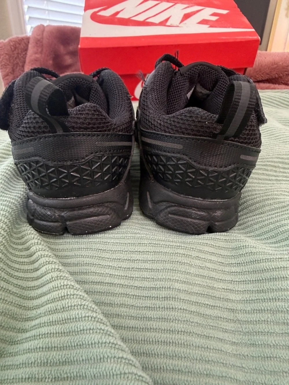 Nike Toddler Vomero 5 - 7c